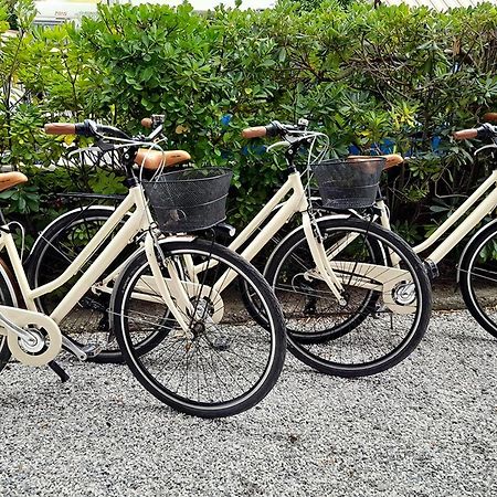 Ampio, Elegante Apt Con Aria Condizionata E Bici Gratis В'яреджо Екстер'єр фото
