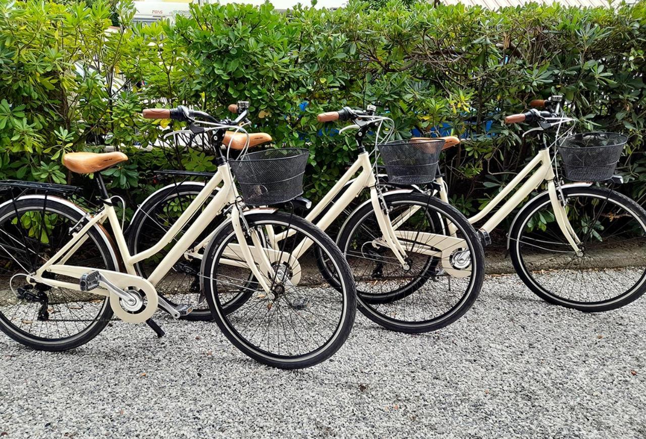 Ampio, Elegante Apt Con Aria Condizionata E Bici Gratis В'яреджо Екстер'єр фото